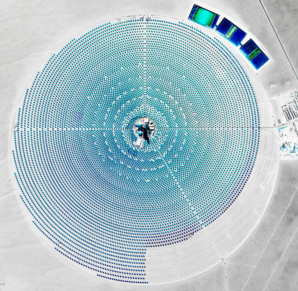 crescent-dunes-solar-project-in-nevada-_-nyt-_-9-nov-2016-_-from-overview-by-benjamin-grant